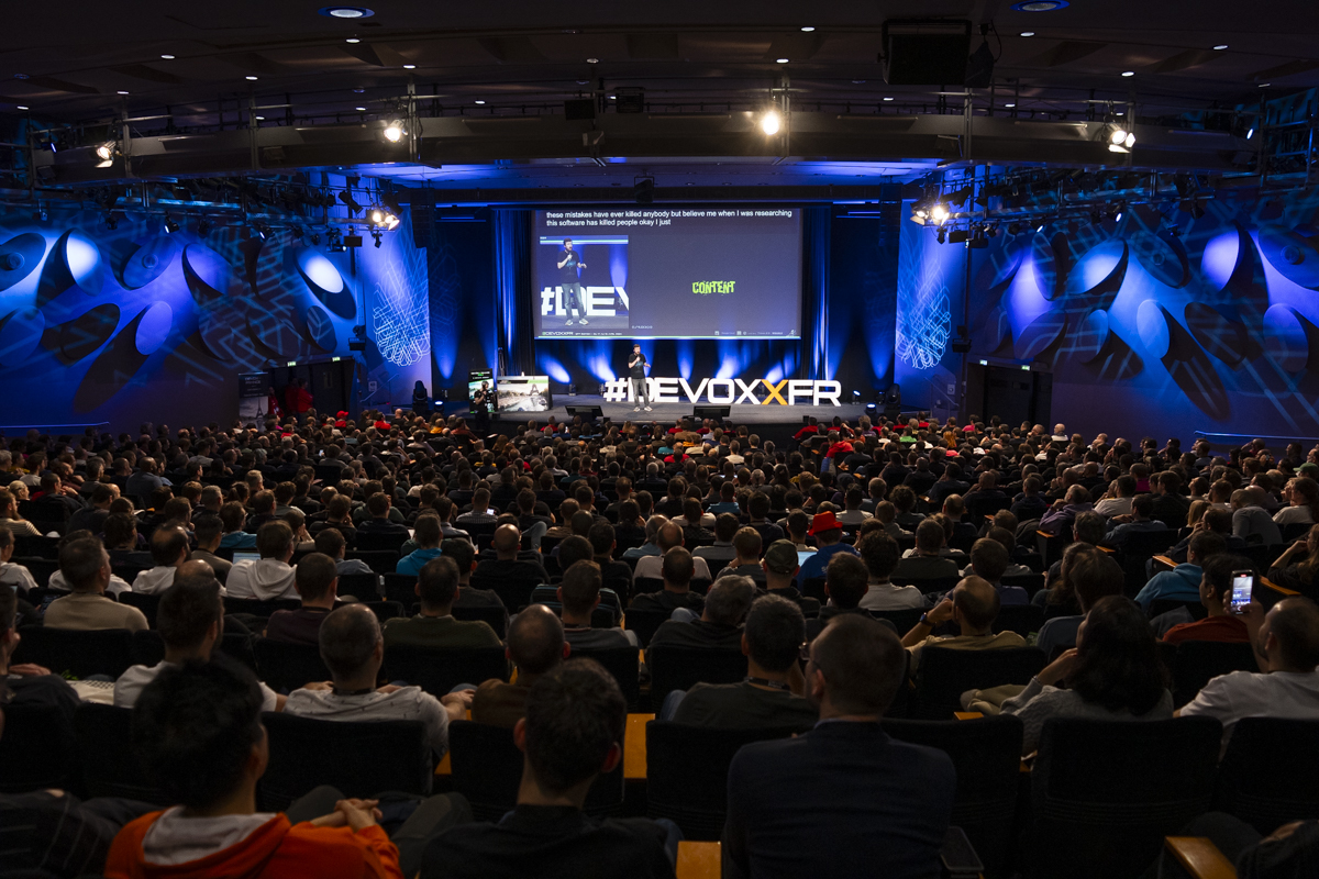 le public et la scène de la keynote au devoxx